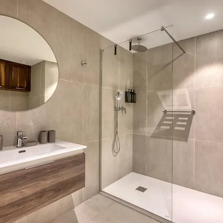 Official Mercury Luxury With Pool And Balcony Apartman