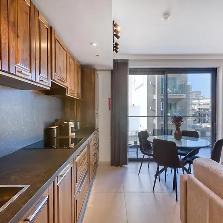 Official Mercury Luxury With Pool And Balcony