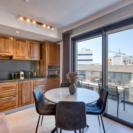 Official Mercury Luxury With Pool And Balcony *